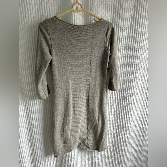 Gray knit sweater dress - Picture 9 of 10